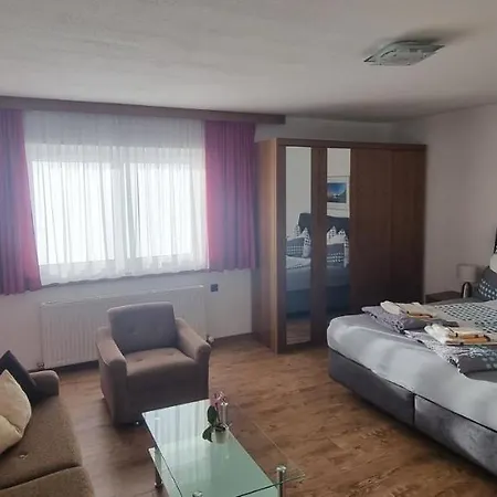 Zillertal - Haus Dichtl Апартаменты Штуммерберг